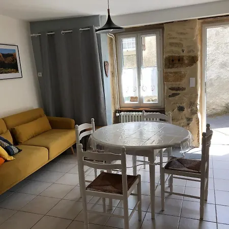 Au Calme A Et Buron Apartment *