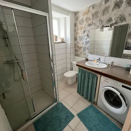 Apartment Au Calme A Et Buron *